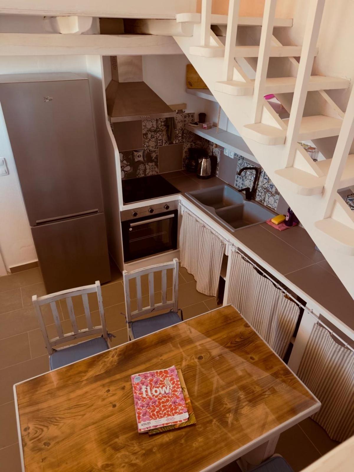 Apartment Richie's Sea View Romantic Residences Ipsila